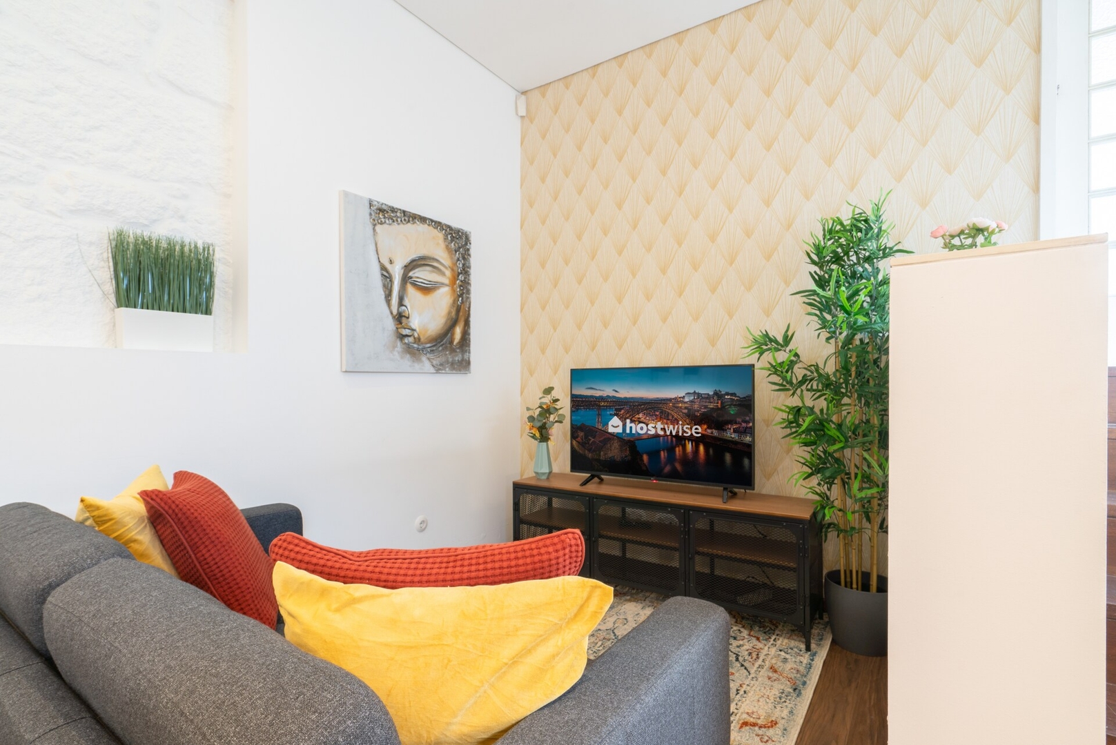 Host Wise - 2 Rustic Colorful Flats | Terrace 11 Host Wise Booking