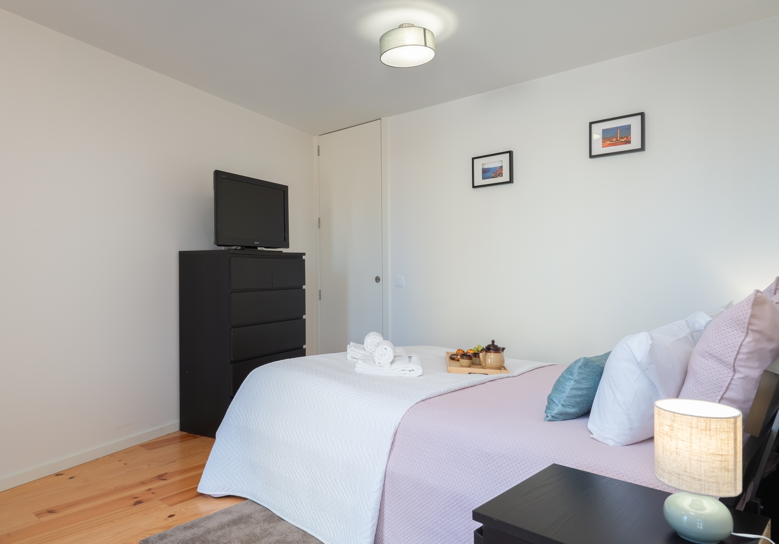 Host Wise - Stylish Studio in Porto Downtown 6 Host Wise Booking