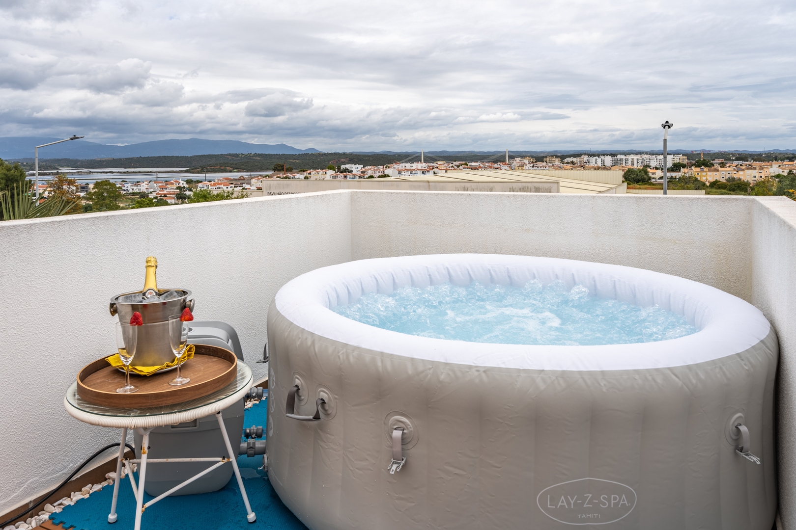 Deluxe House | Terrace & BBC by HostWise 3 Host Wise Booking