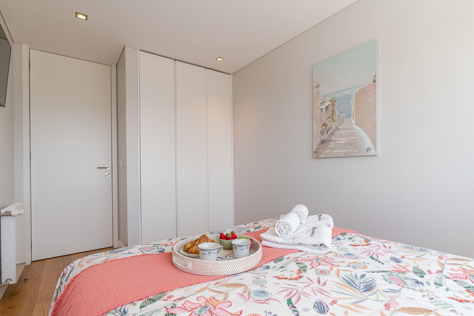 Stylish Home with Balcony & Garage by HostWise 14 Host Wise Booking