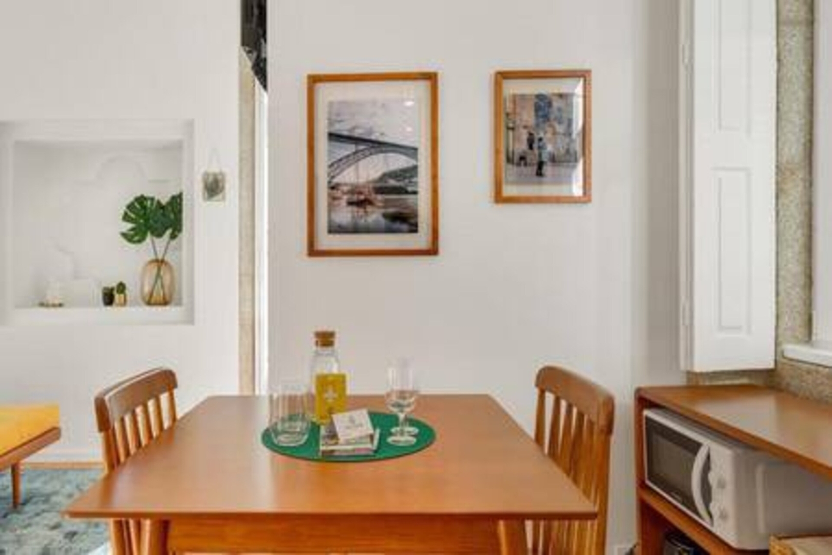 4 Trendy Studios w/ Balcony | Clérigos by HostWise 34 Host Wise Booking