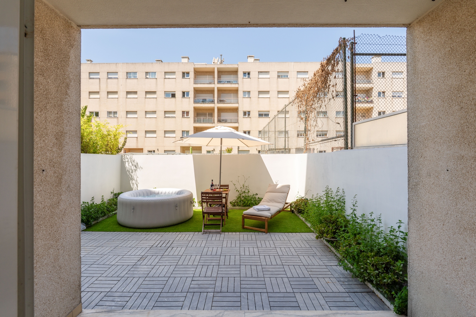HostWise – Modern Flat w/ Terrace | Near the Beach 28 Host Wise Booking