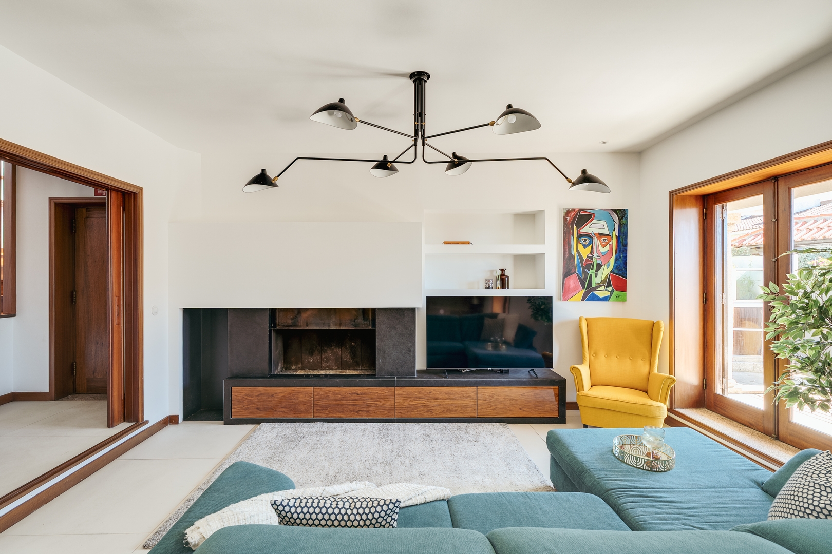 Beach Villa with Jacuzzi & Garage by HostWise 21 Host Wise Booking