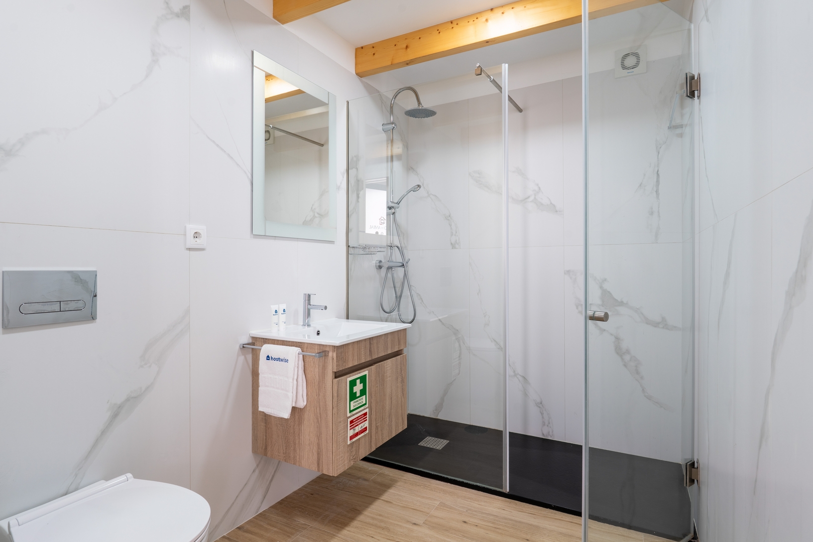 Terrace Studios for 12 in Porto by HostWise 34 Host Wise Booking