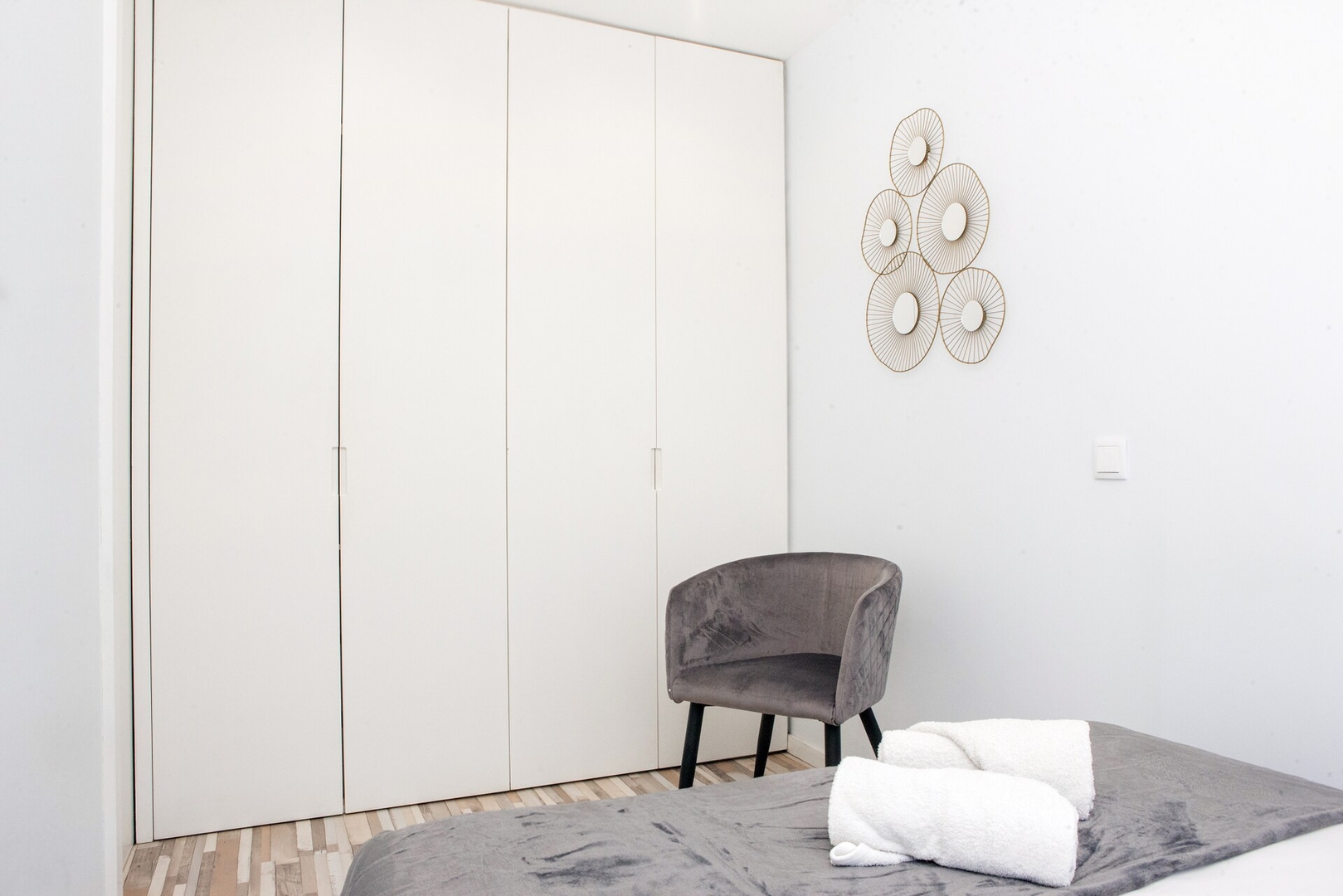Charming Urban Flat w/ Balcony by HostWise 7 Host Wise Booking