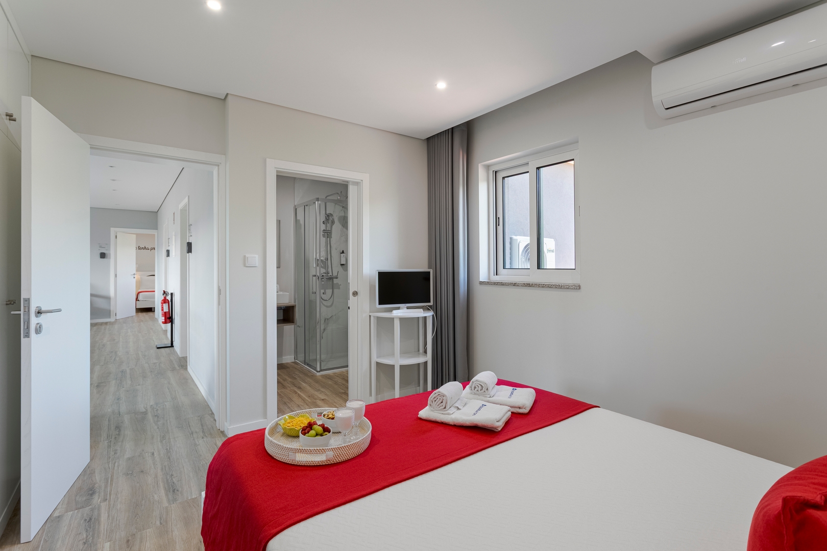 HostWise – Douro View Villa w/ 10 Suites & Pool 2 Host Wise Booking