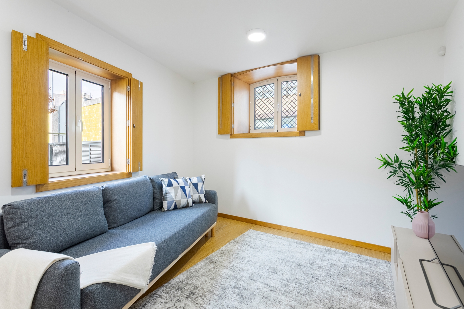 Modern & Central Flat w/ Garage by HostWise 1 Host Wise Booking