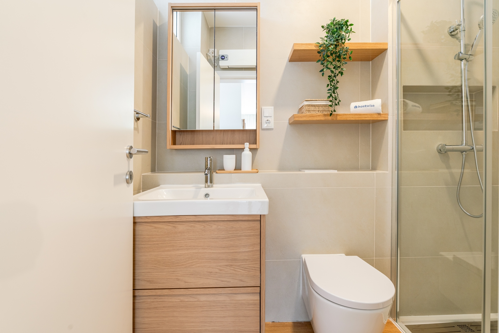 Stylish & Spacious Apartment by HostWise 27 Host Wise Booking