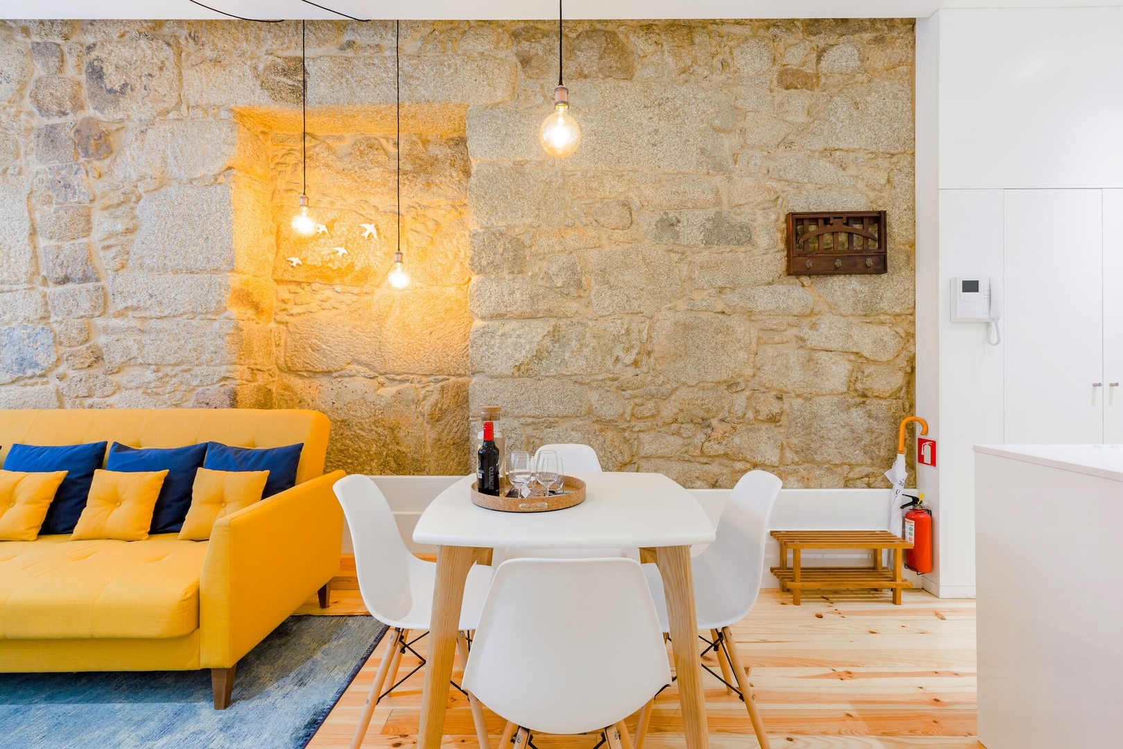 Stone & Light Apartment by Host Wise Host Wise Booking
