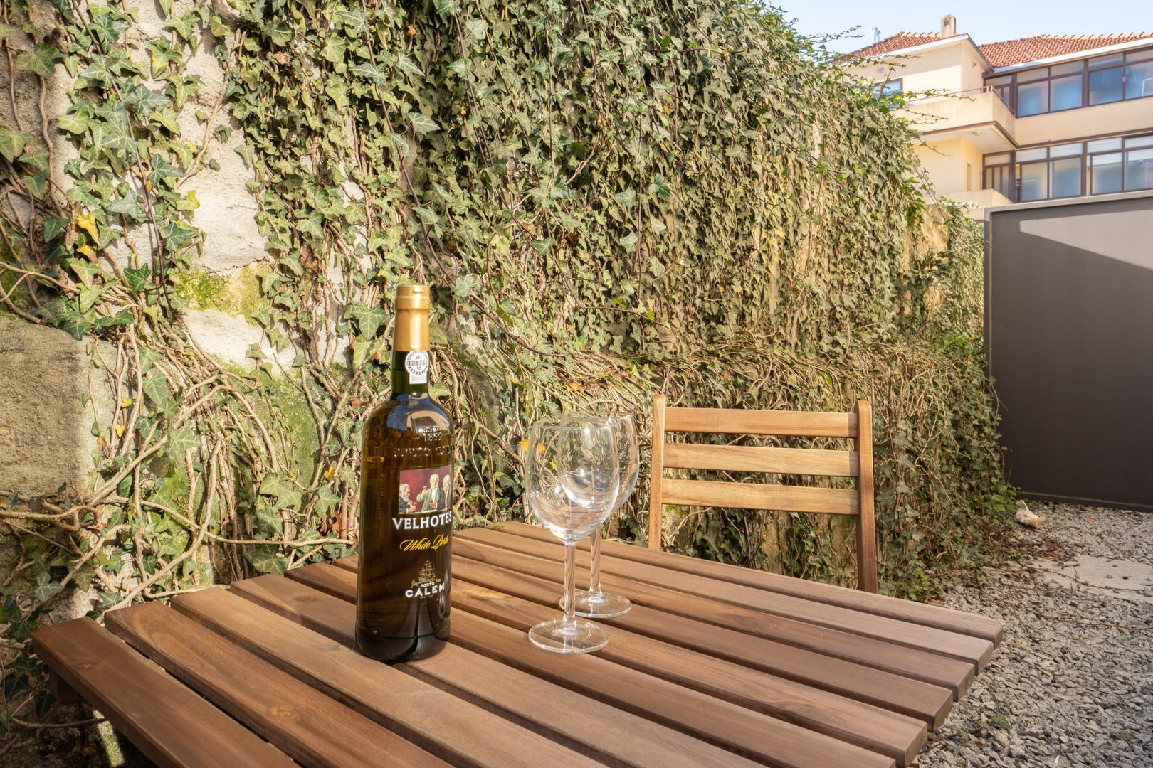 HostWise - Studios with Patio & Kitchenette 15 Host Wise Booking