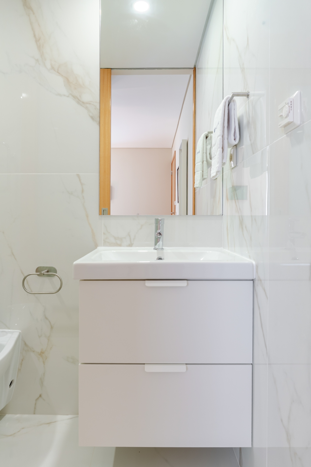 Sunlit Apartments in Foz do Douro by HostWise 115 Host Wise Booking