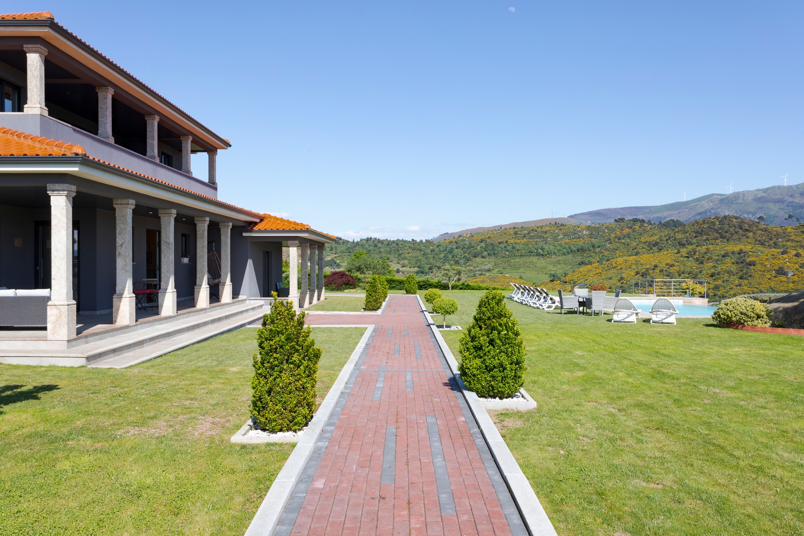 HostWise – Douro View Villa w/ 10 Suites & Pool 15 Host Wise Booking