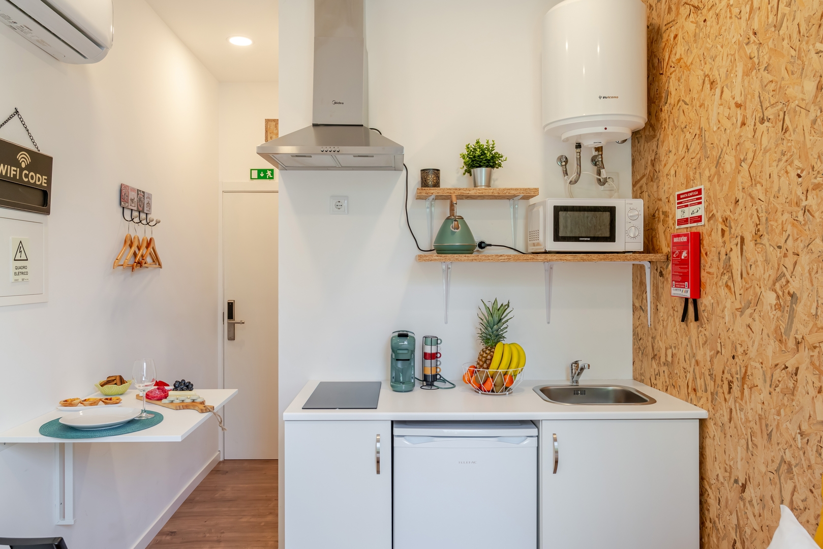 HostWise - Sunny & Stylish Flat 7 Host Wise Booking