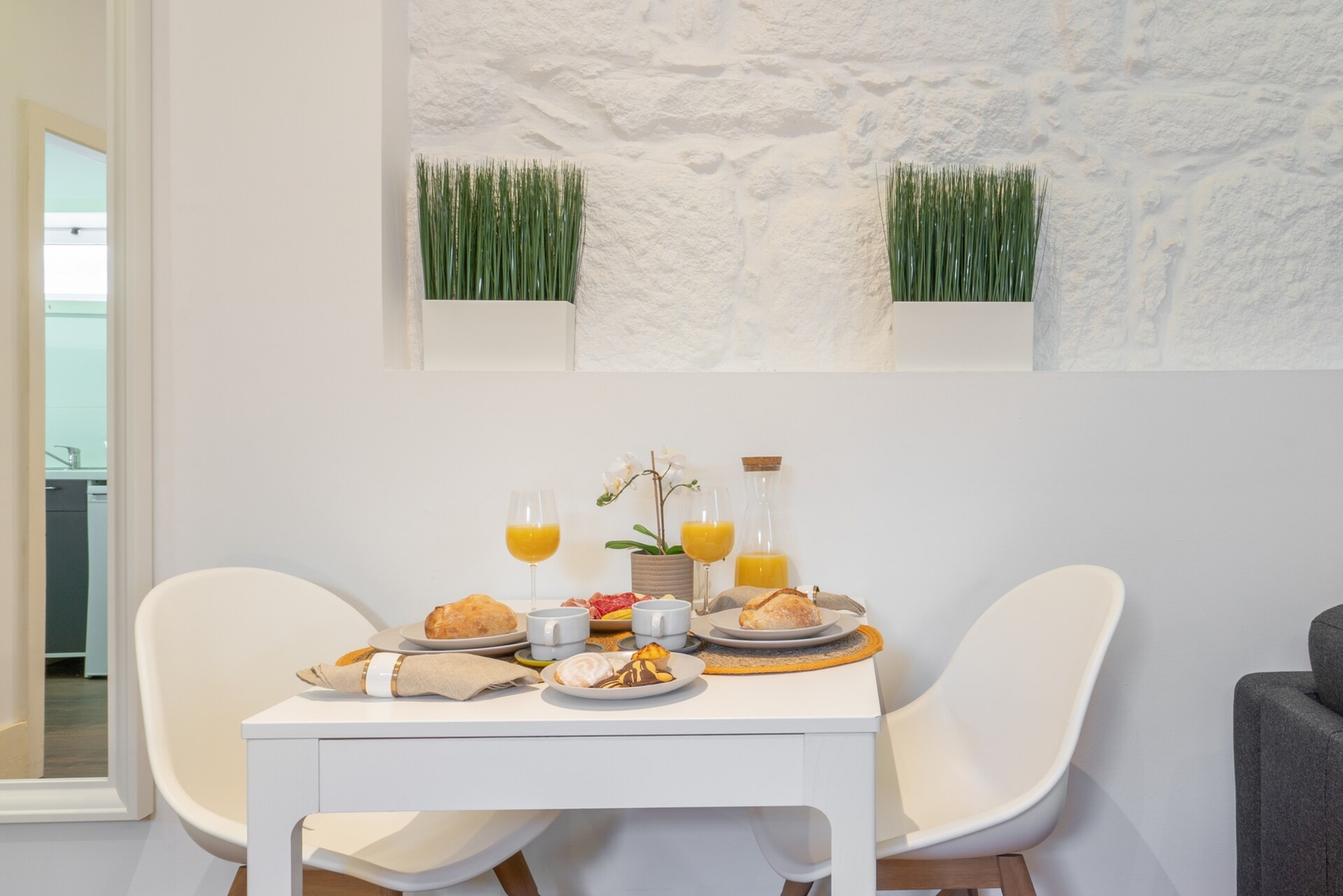 Host Wise - 2 Rustic Colorful Flats | Terrace 20 Host Wise Booking
