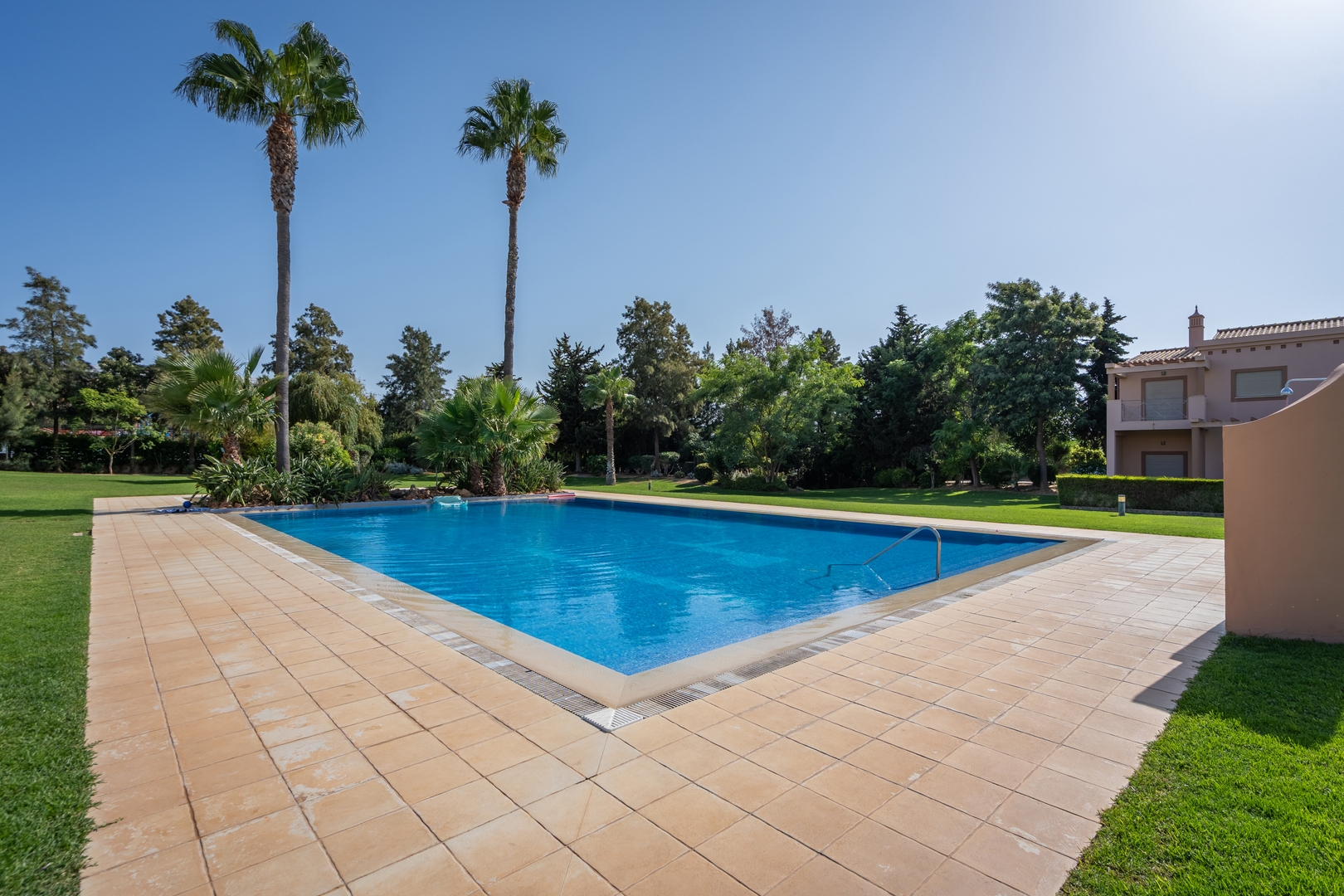 Sunny House with Jacuzzi and Pool by HostWise 15 Host Wise Booking