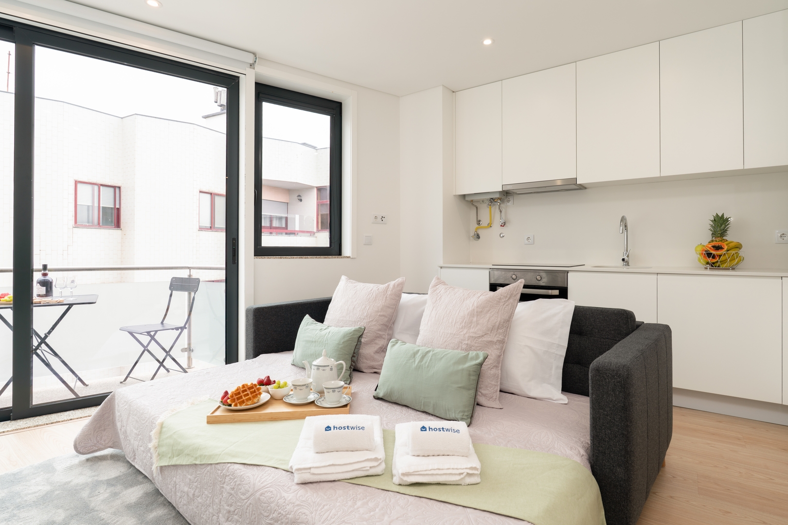 Balcony Studios & Parking in Leça by HostWise 20 Host Wise Booking