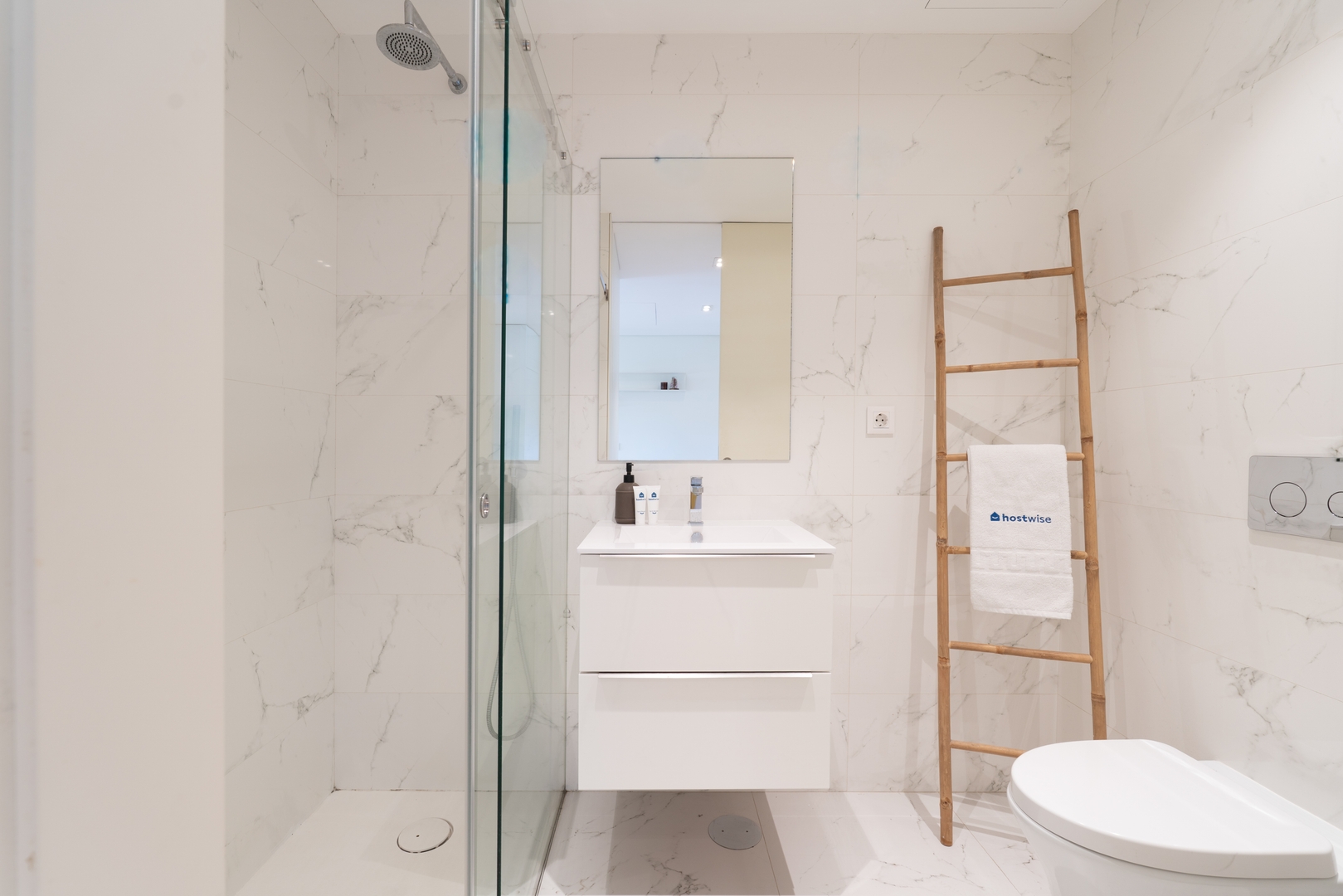 Studio w/ Balcony, Pool & Gym in Antas by HostWise 26 Host Wise Booking