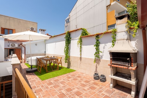 Spacious Duplex | Jacuzzi & Terrace by HostWise Host Wise Booking