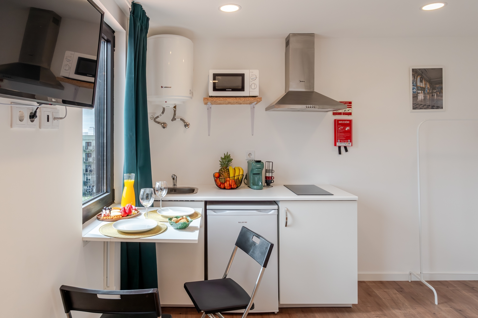 HostWise - Airy & Bright Studio 12 Host Wise Booking