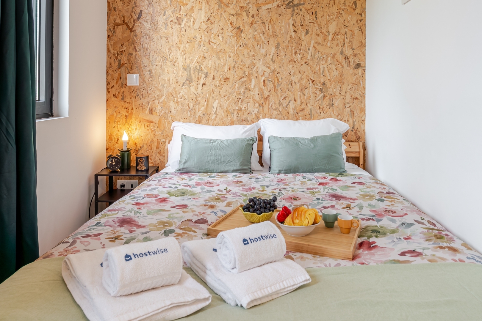 HostWise - Bright & Cozy Studio 5 Host Wise Booking