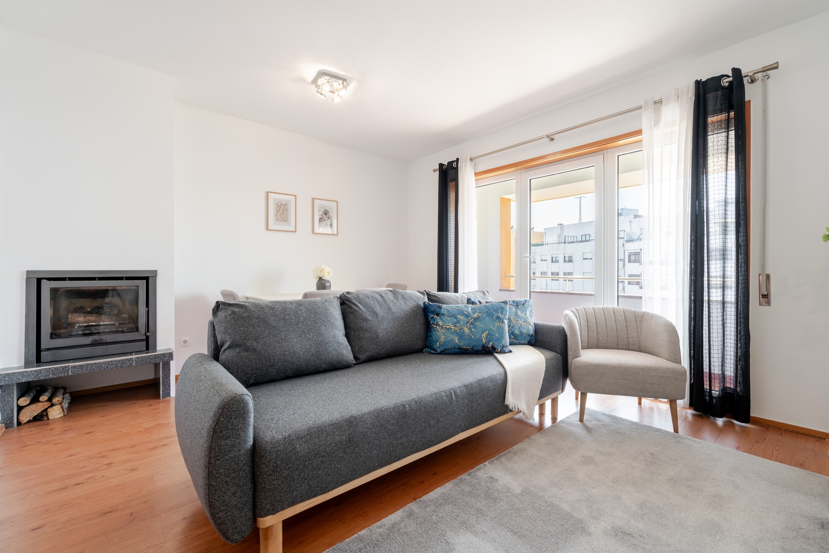 Bright Flat with Balcony & Garage by HostWise 17 Host Wise Booking