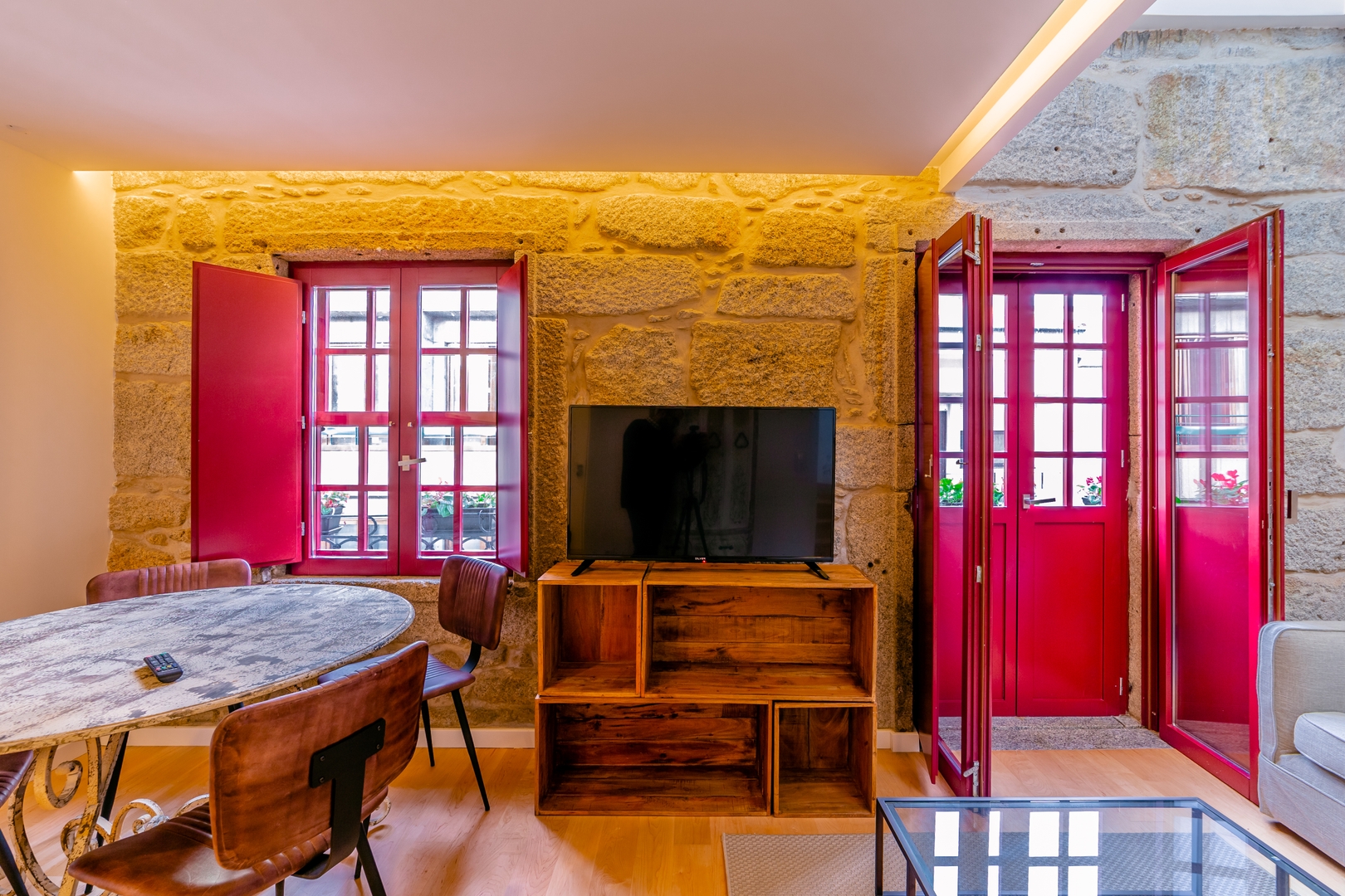 Designer Building Stay Near Clérigos by HostWise 20 Host Wise Booking