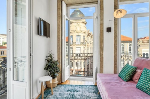 Stunning Flat w/ Balcony | Clérigos by Host Wise Host Wise Booking