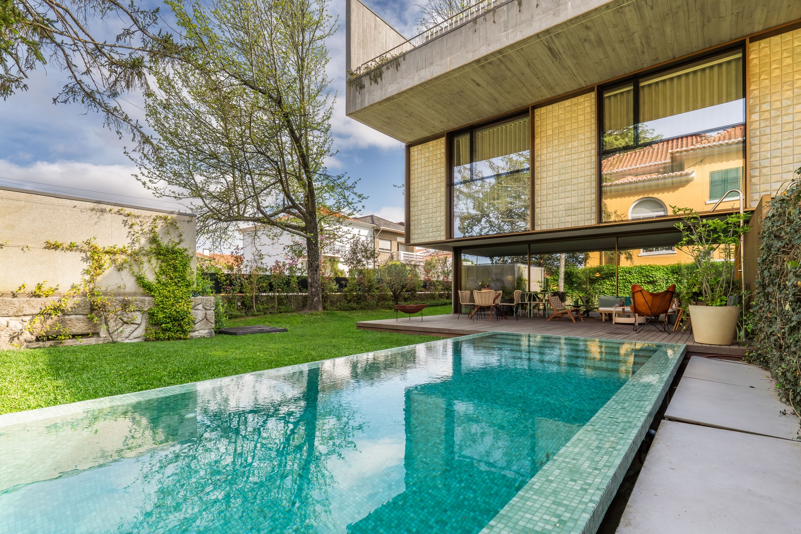 Grand Villa w/ Pool, Garden & Garage by HostWise 47 Host Wise Booking