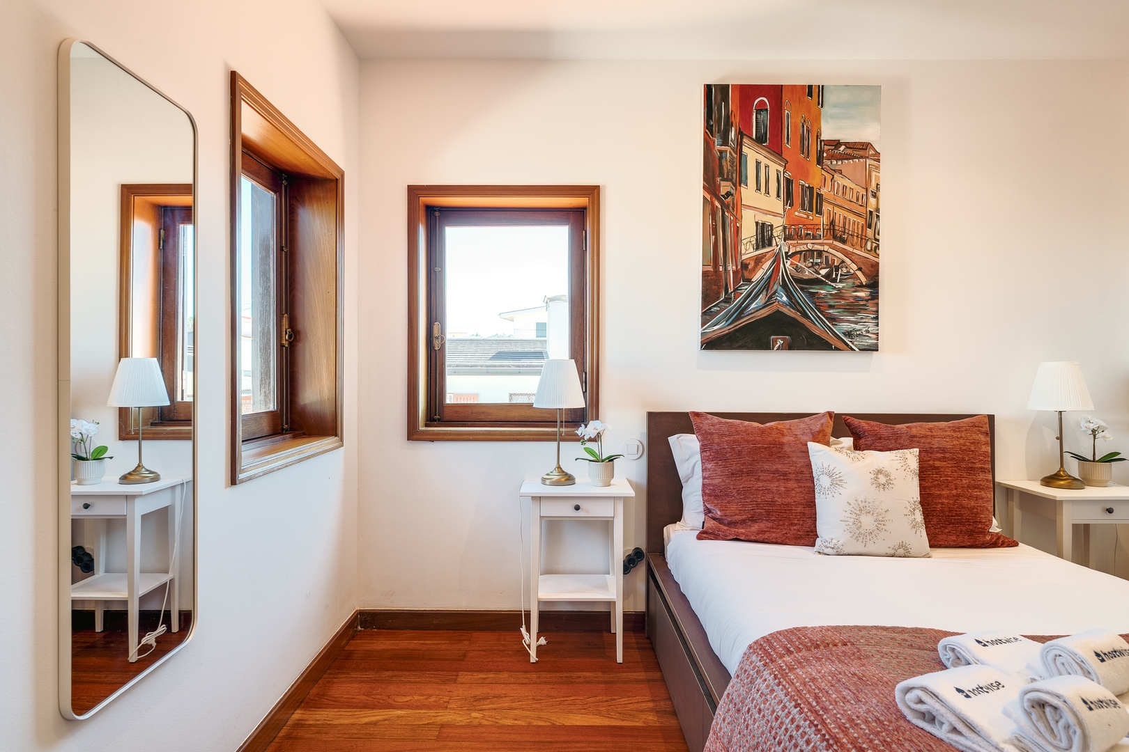 Beach Villa with Jacuzzi & Garage by HostWise 5 Host Wise Booking