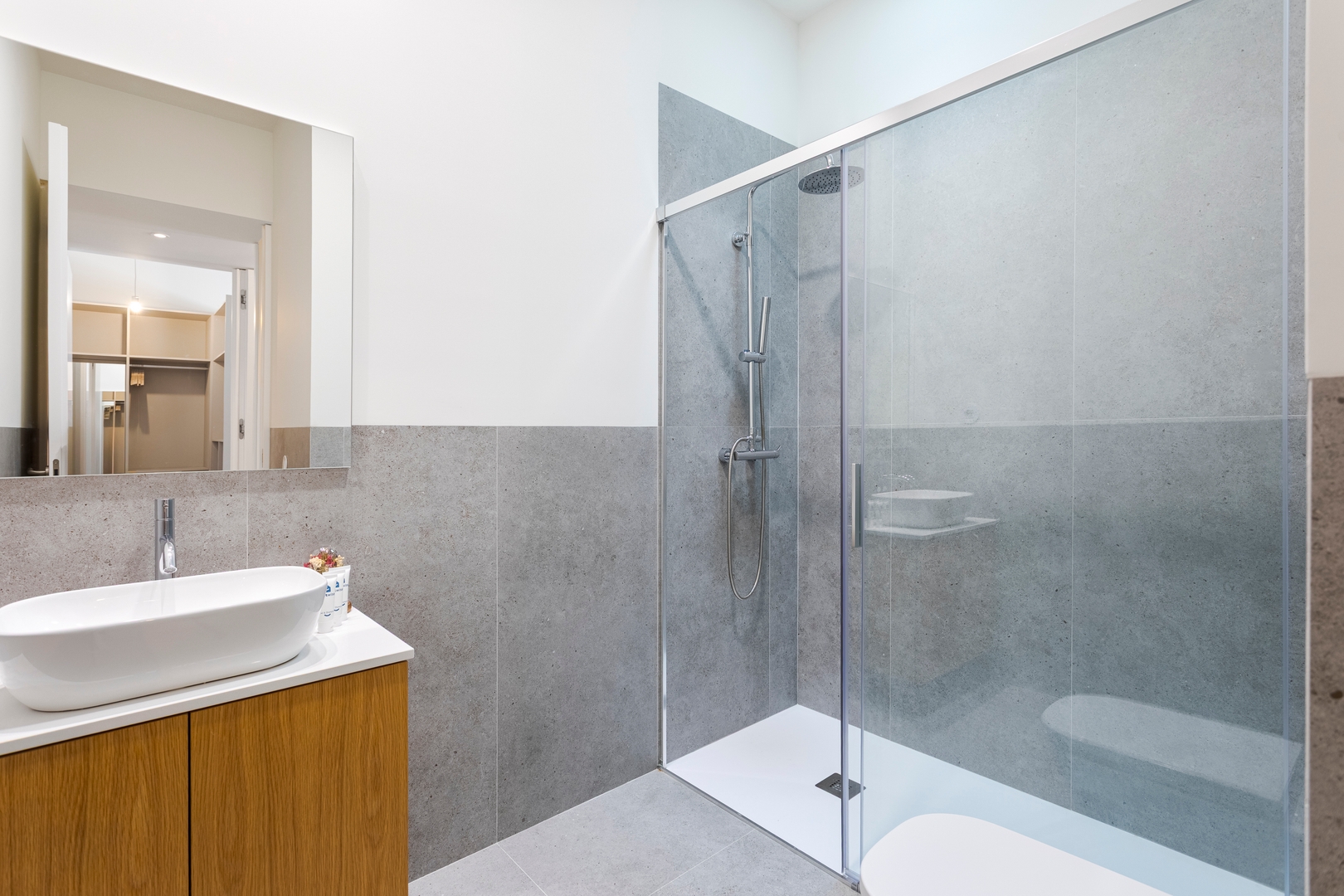 Modern Family Flats w/ Terrace by HostWise 29 Host Wise Booking