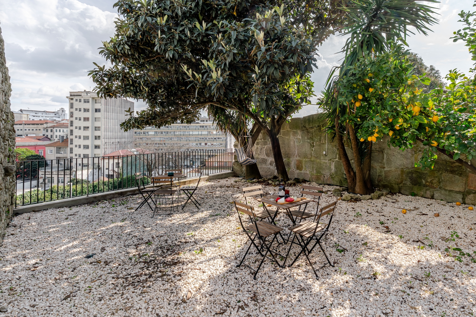 HostWise - Stylish Stone-Walled Flat 19 Host Wise Booking