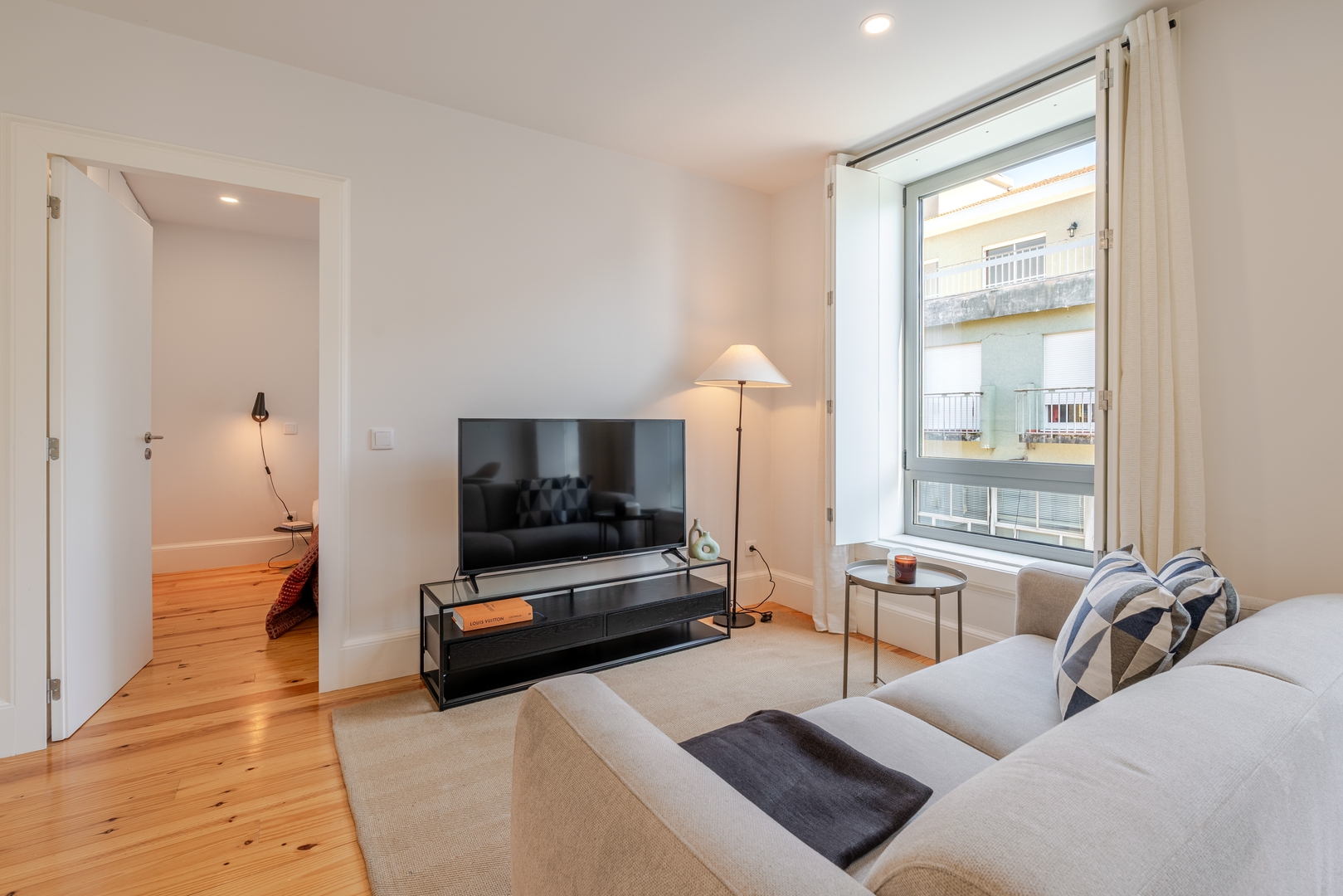 Colorful & Elegant Apartment by HostWise 2 Host Wise Booking