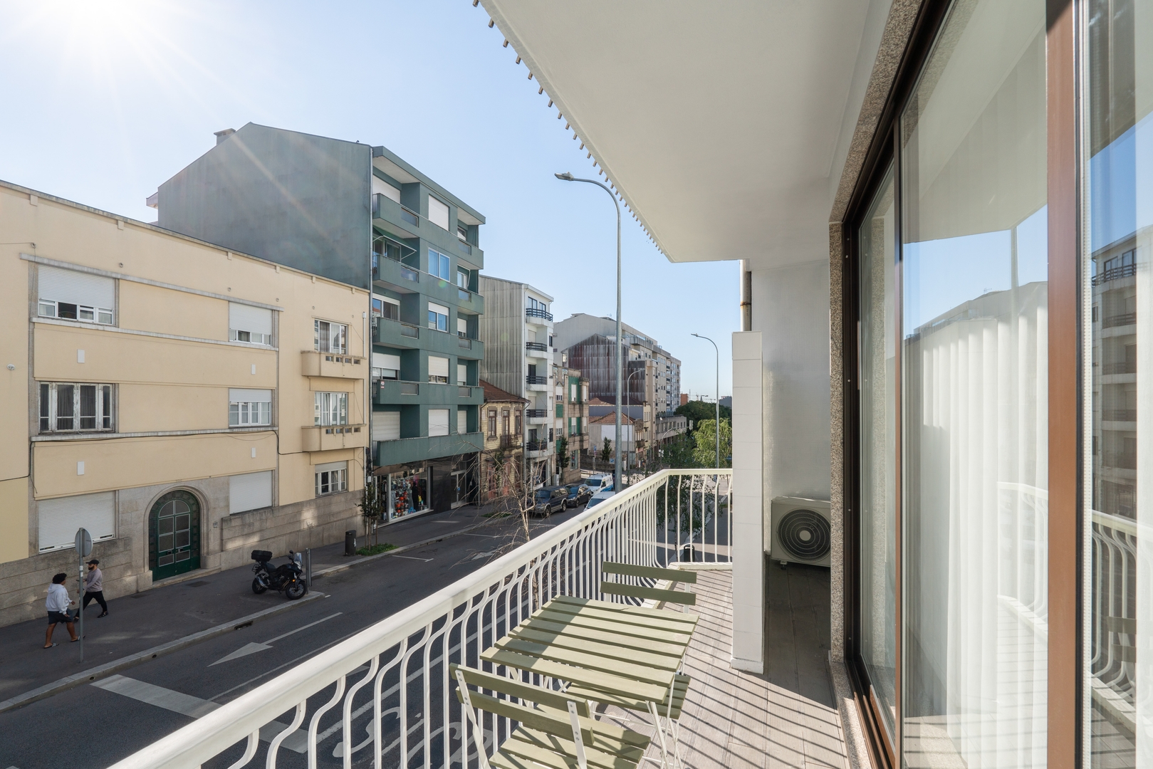 Urban Terrace & Stylish Living Spaces by HostWise 35 Host Wise Booking