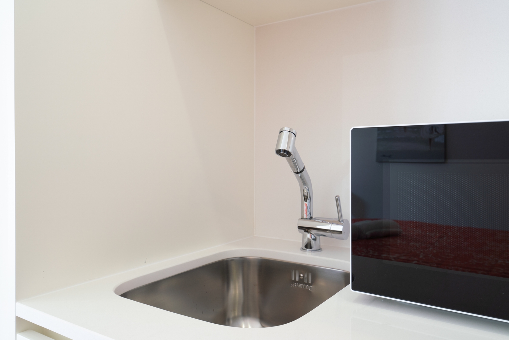 HostWise - Studios with Patio & Kitchenette 29 Host Wise Booking