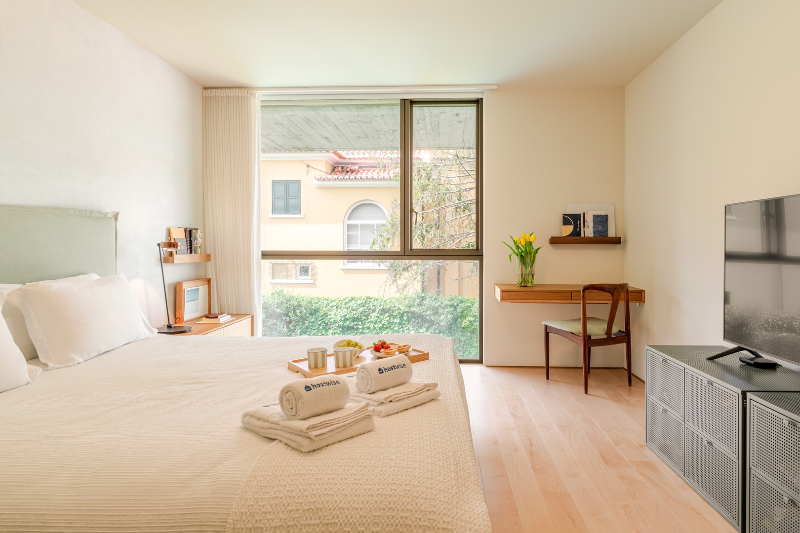 Grand Villa w/ Pool, Garden & Garage by HostWise 21 Host Wise Booking