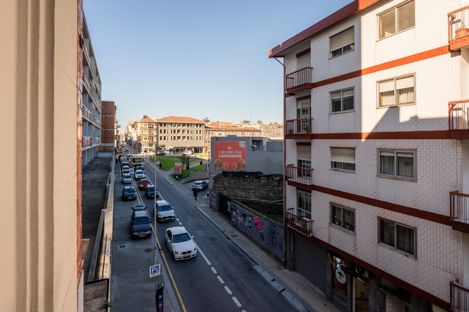 Host Wise - Roomy Restful Apartment w/ Balcony 27 Host Wise Booking
