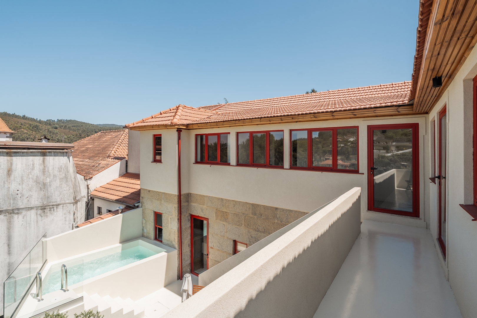 Douro Arda House | Pool & Jacuzzi by HostWise 6 Host Wise Booking