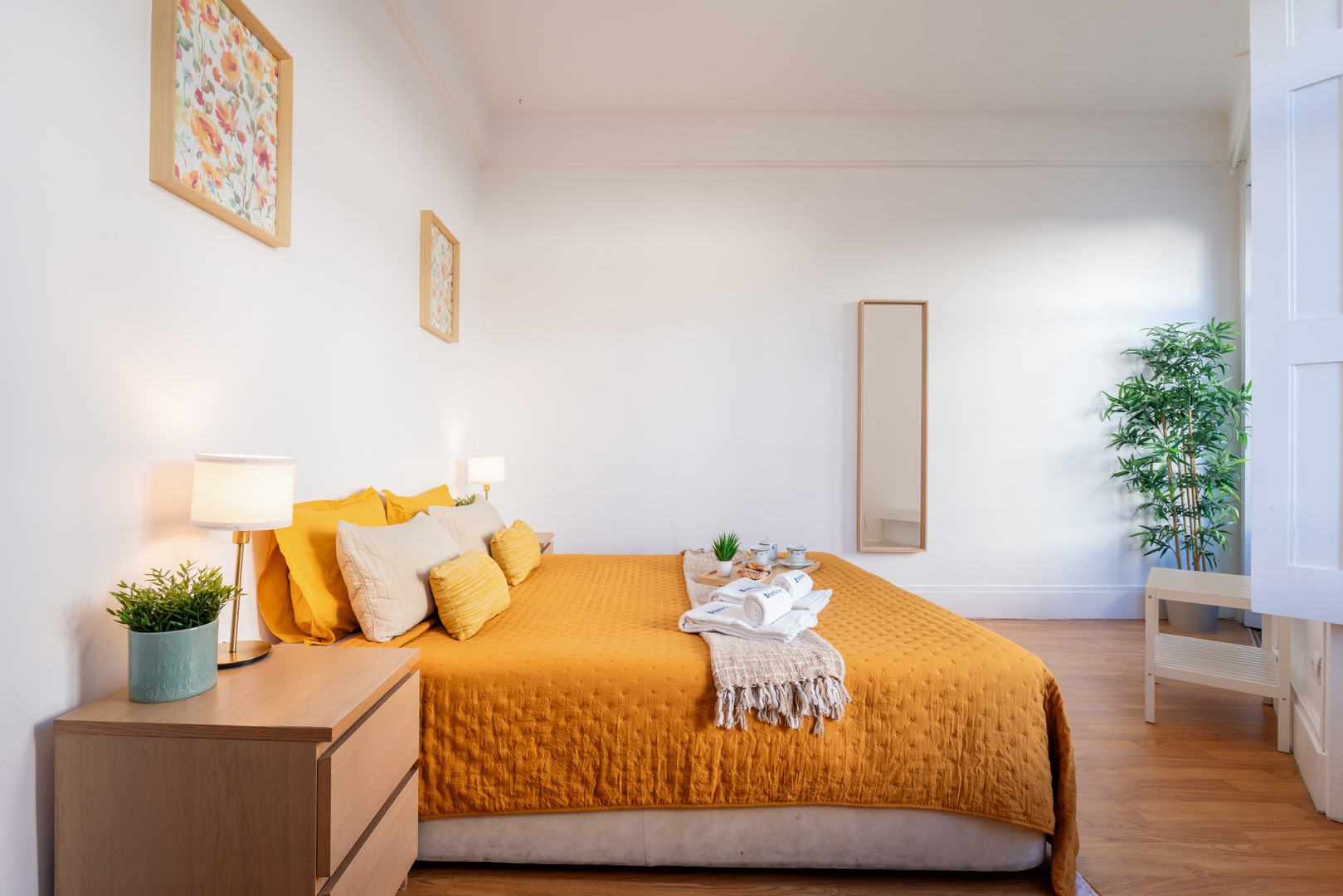Host Wise - Roomy Restful Apartment w/ Balcony 8 Host Wise Booking
