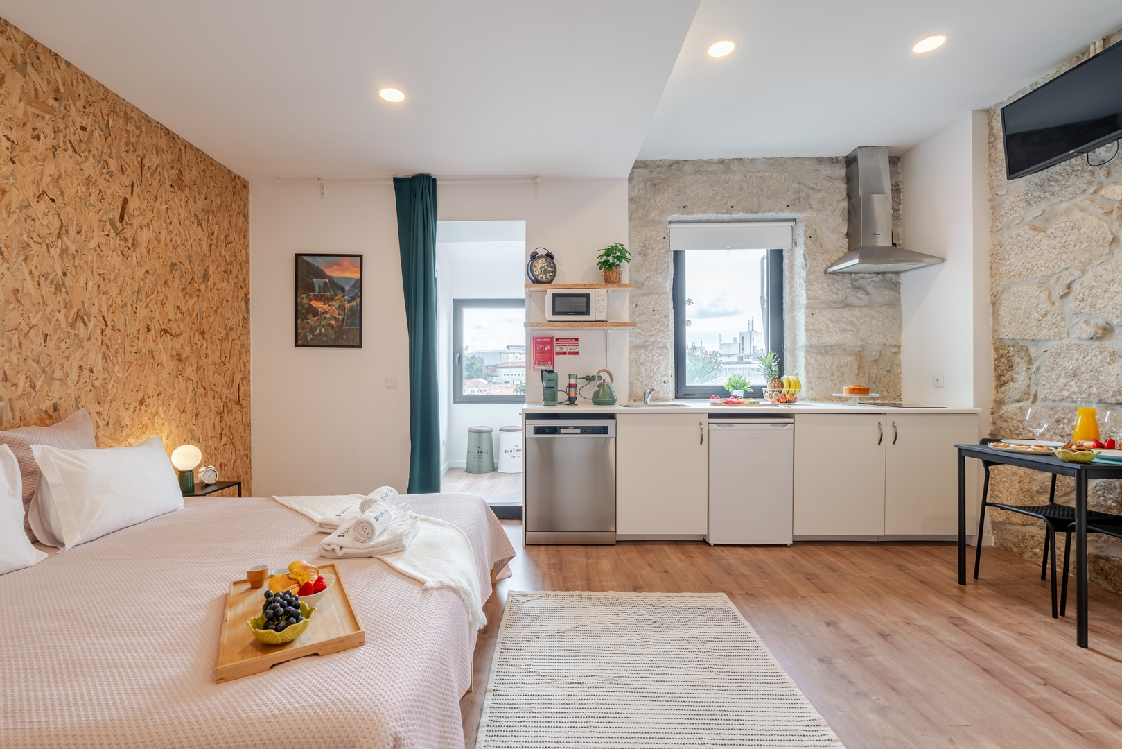 HostWise - Charming Urban Flat with a Terrace 14 Host Wise Booking