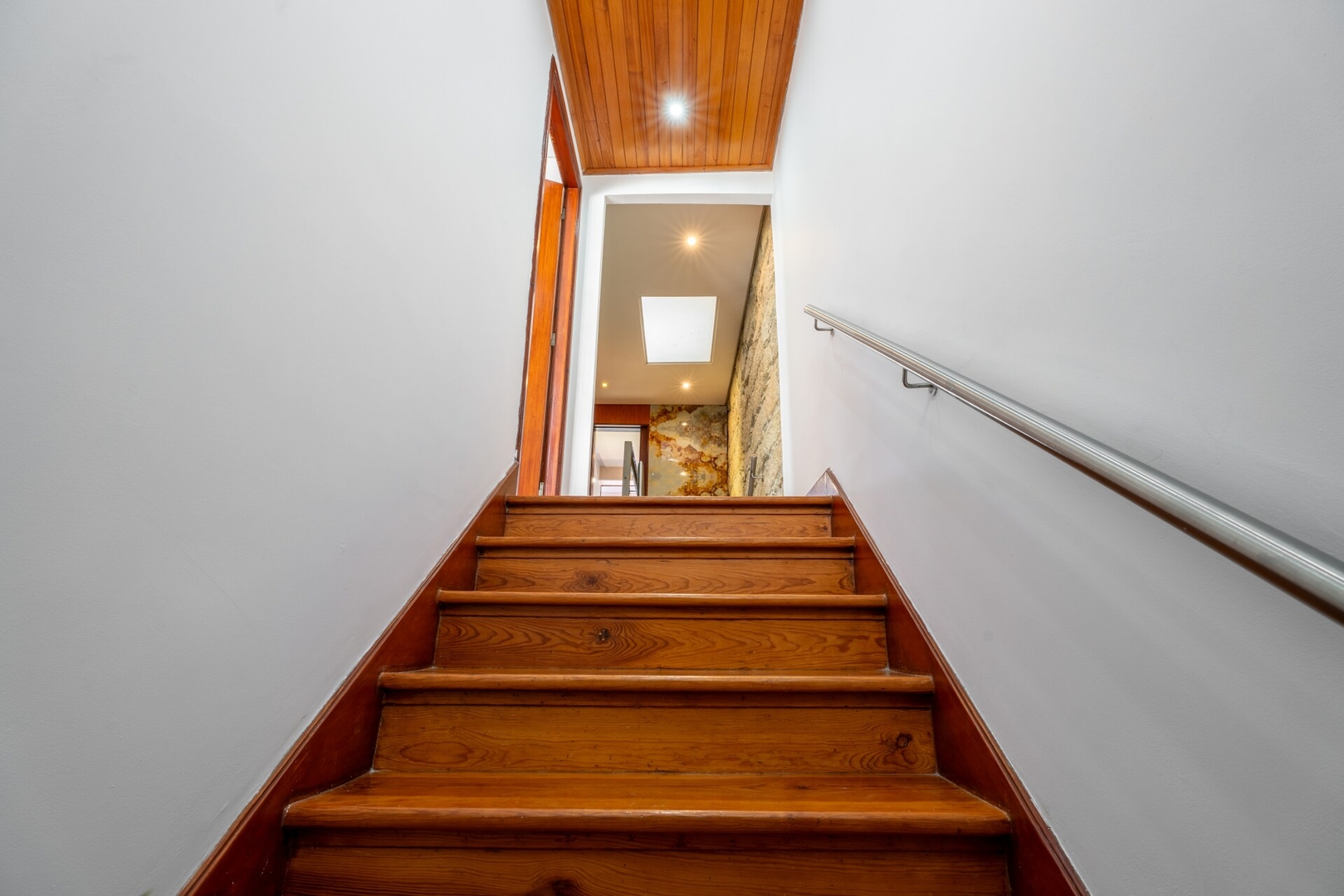 Host Wise - Charming Spacious Duplex House 43 Host Wise Booking