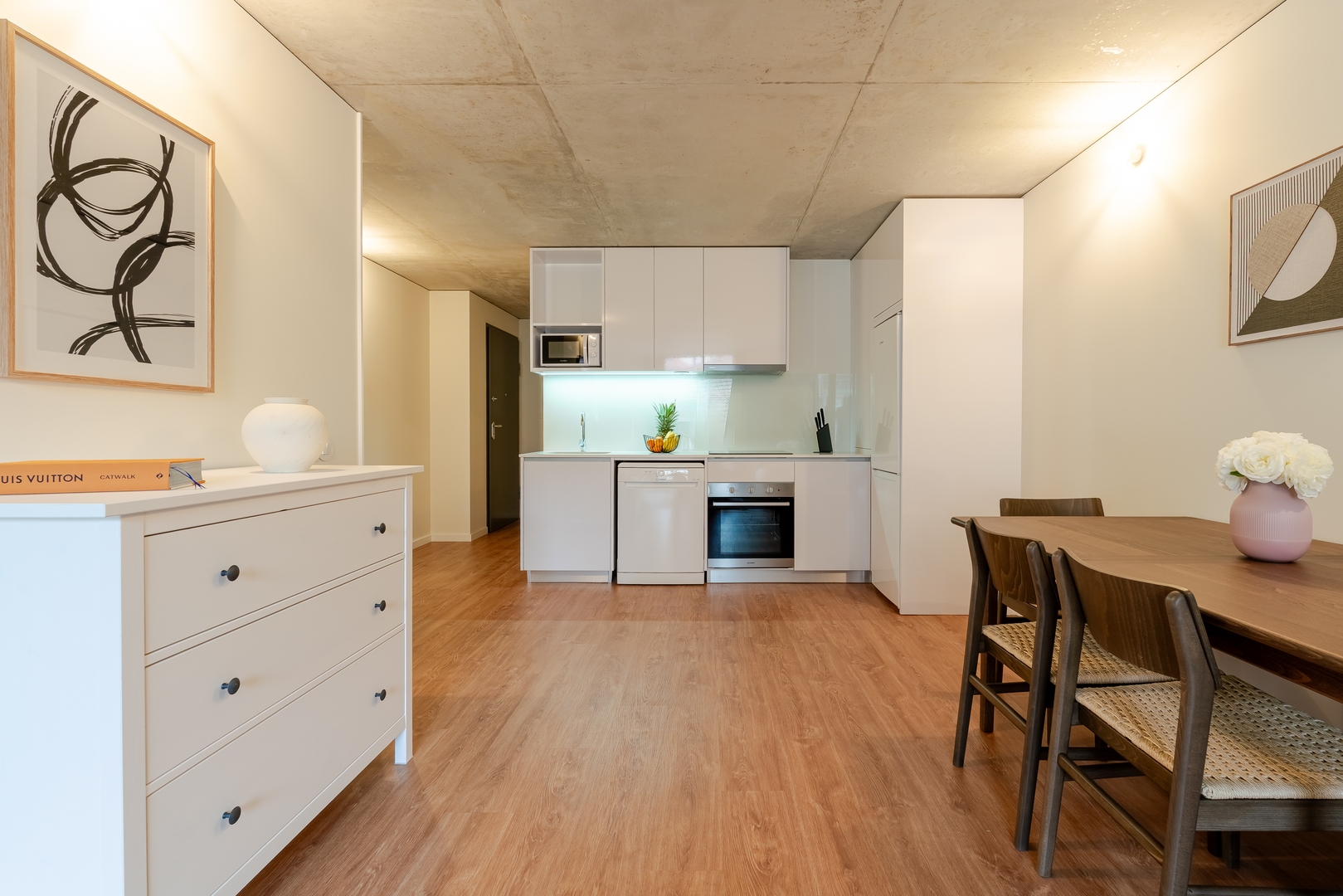 Modern 1BR Trio, Central Porto by HostWise 61 Host Wise Booking