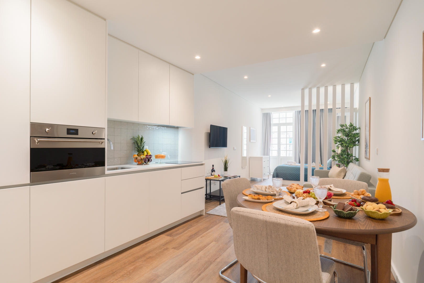 Jacuzzi Retreat in Heart of Porto by HostWise 11 Host Wise Booking