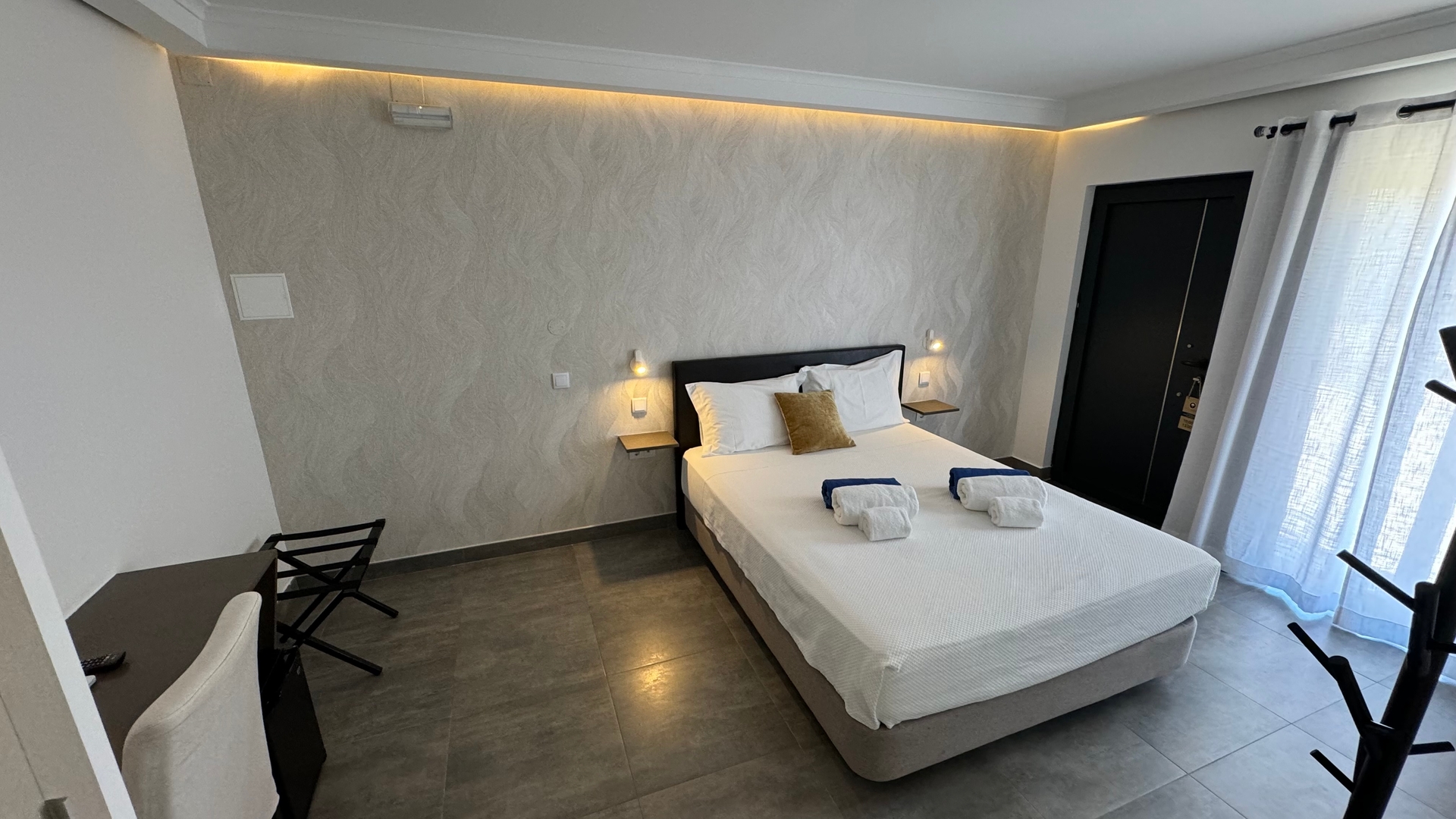 HostWise - Spacious Villa with Pool 27 Host Wise Booking