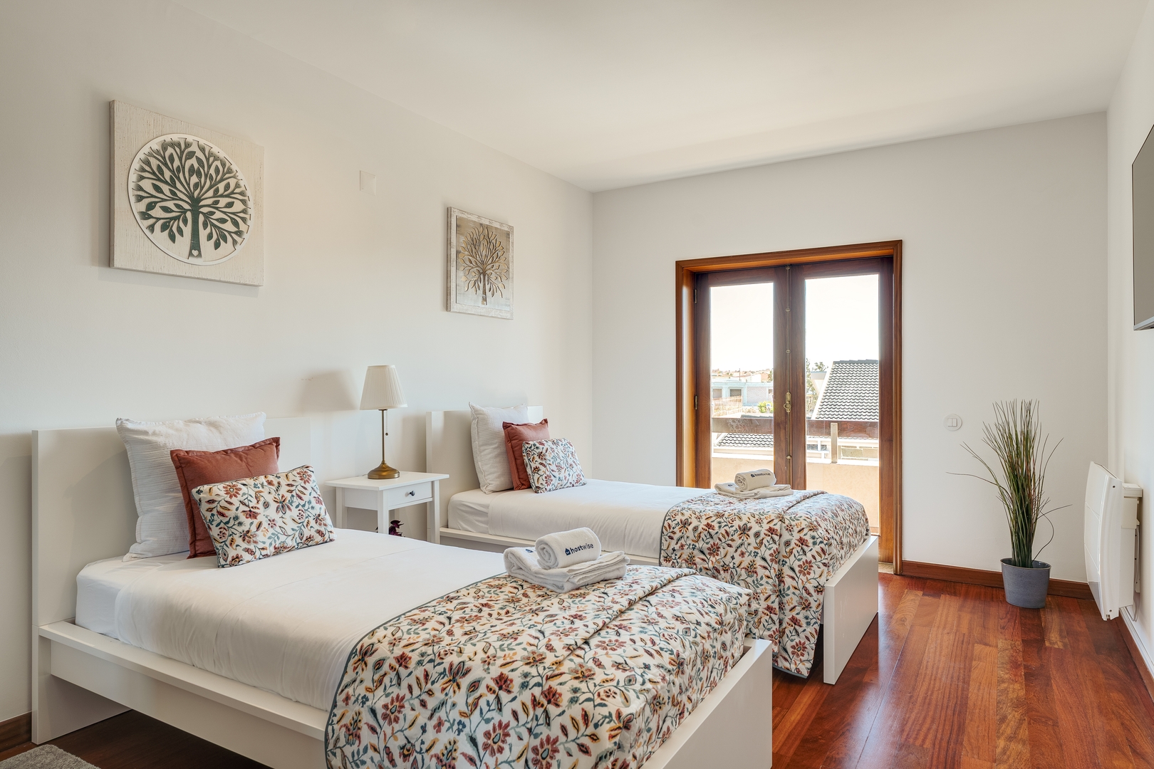 Beach Villa with Jacuzzi & Garage by HostWise 12 Host Wise Booking