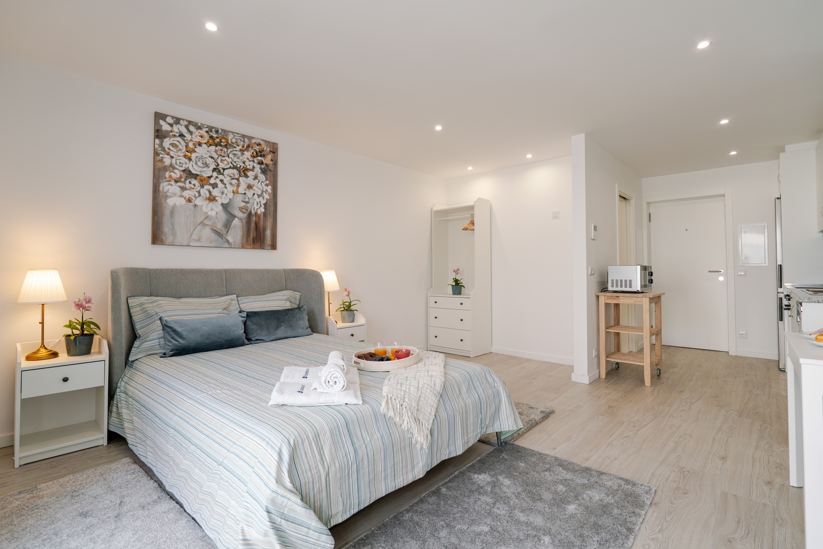 Terrace Studios & Bright Duplex by HostWise 24 Host Wise Booking