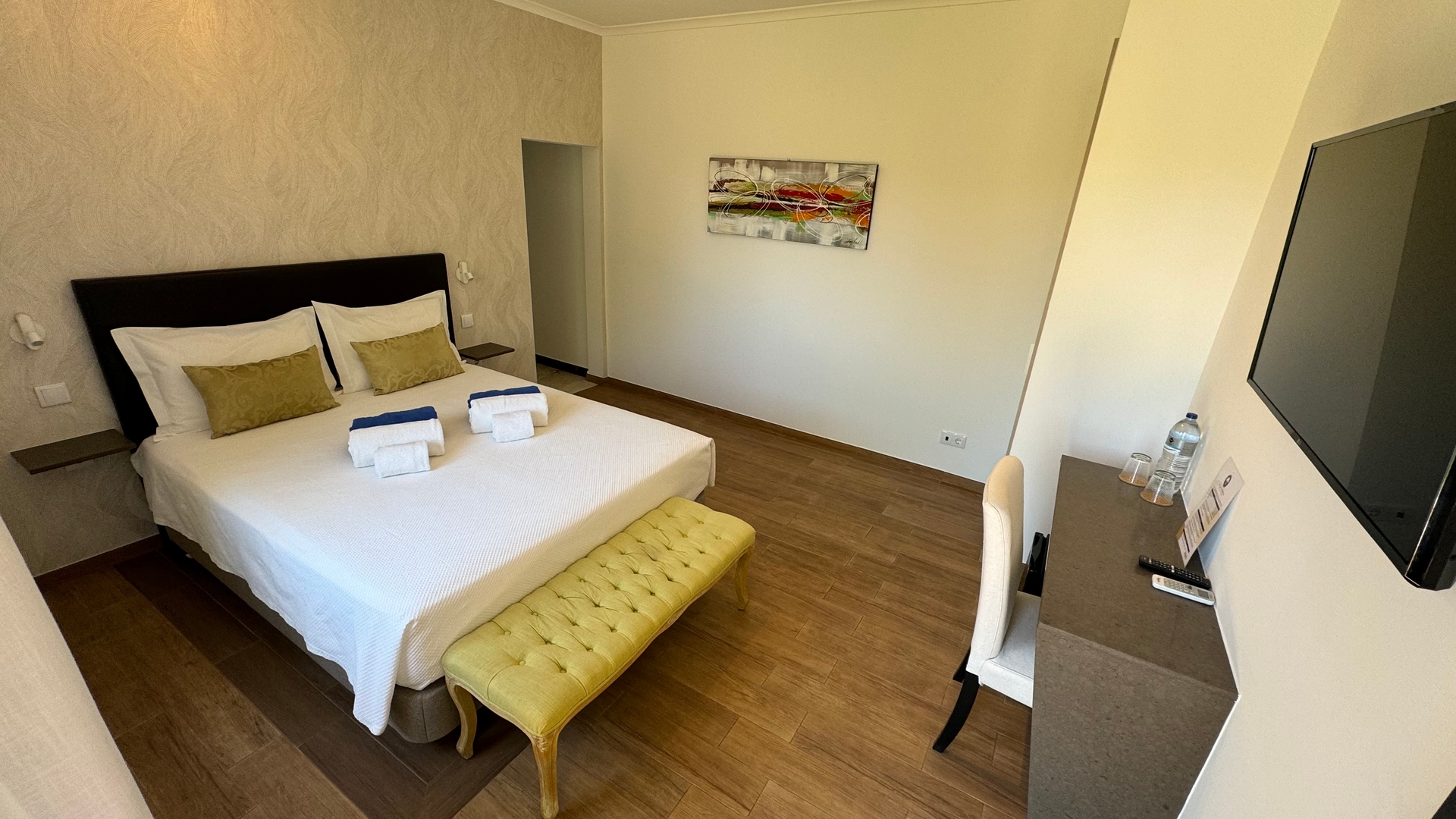 HostWise - Spacious Villa with Pool 20 Host Wise Booking