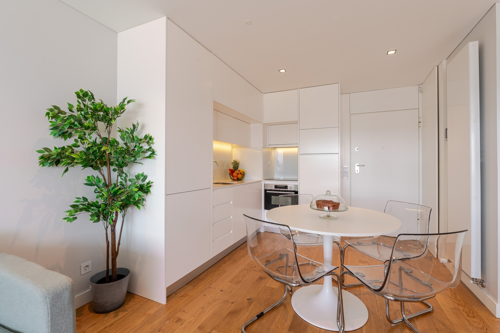 Stylish Home with Balcony & Garage by HostWise 3 Host Wise Booking