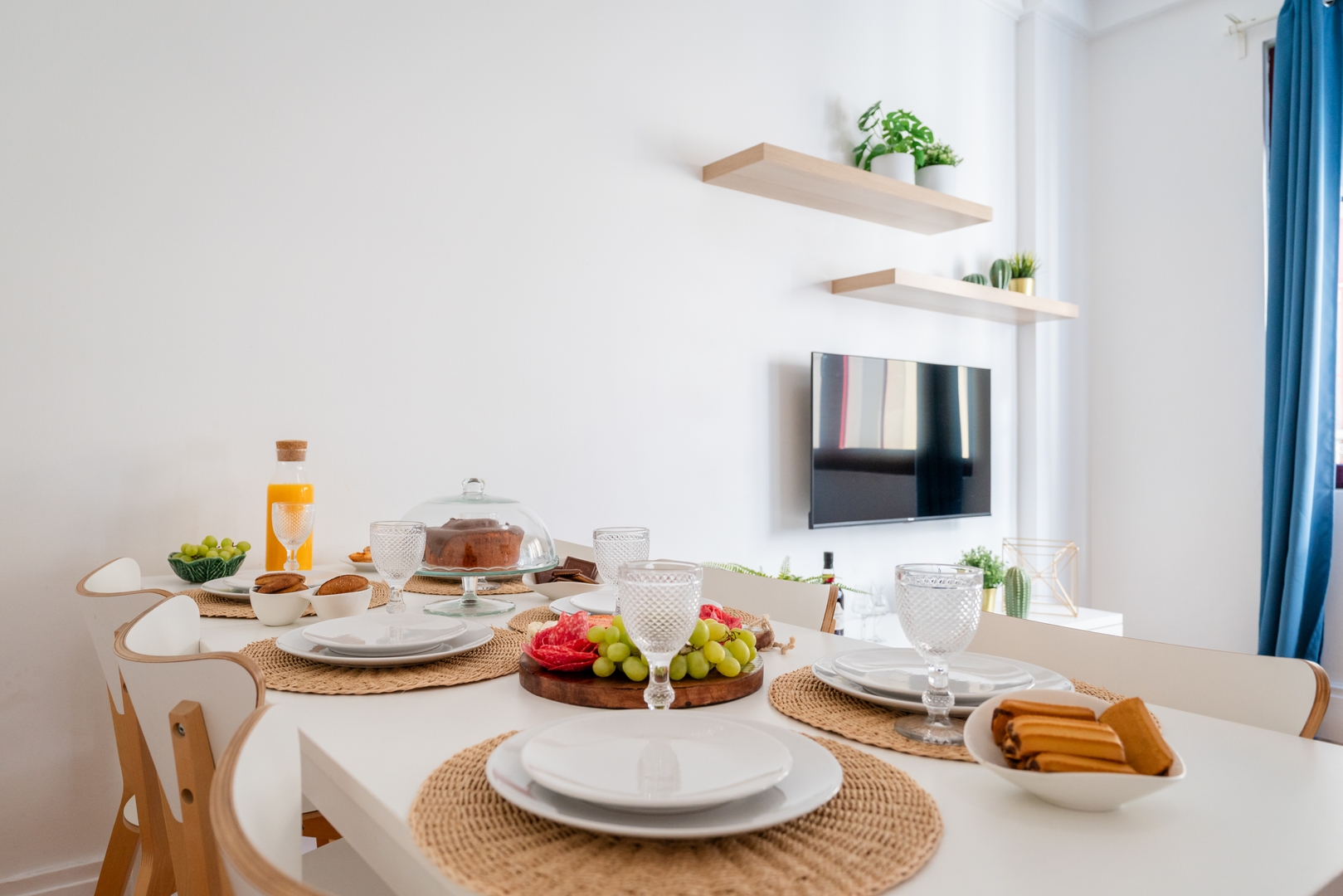 Host Wise - Roomy Restful Apartment w/ Balcony 21 Host Wise Booking