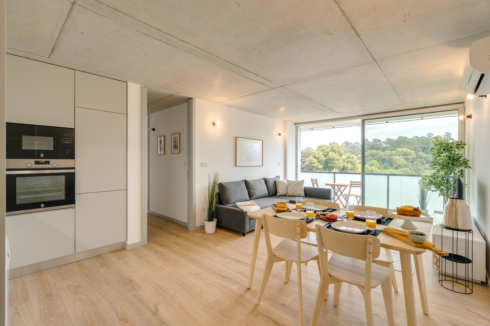 Premium Flat w/ Balcony, Pool & Garage by HostWise 23 Host Wise Booking