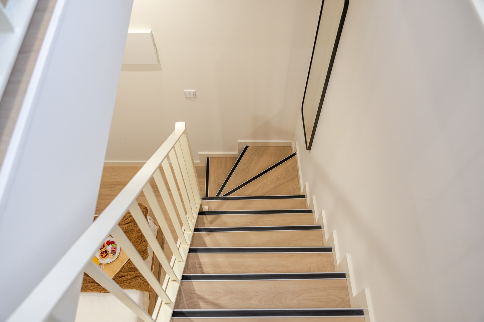 Stylish 2 Duplex & Patio Studio in Porto by HostWise 37 Host Wise Booking